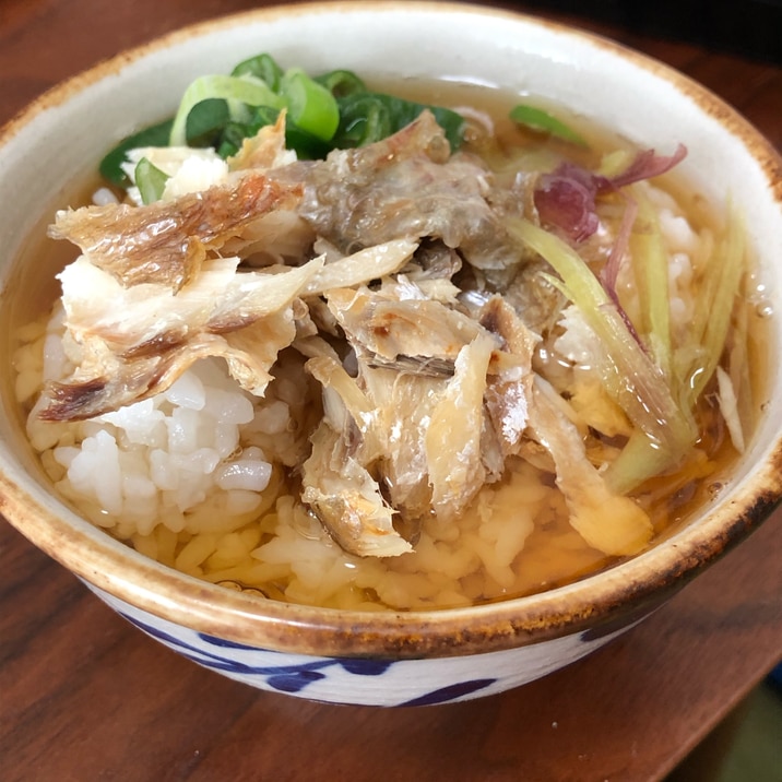 お祝い事の後に!鯛のほぐし身お茶漬け